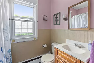 306 Pleasant St, Leicester, MA 01524 - Photo 27