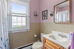 306 Pleasant St, Leicester, MA 01524 - Photo 27