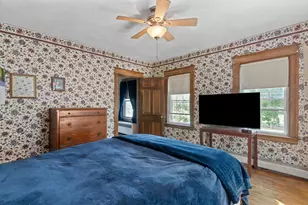 306 Pleasant St, Leicester, MA 01524 - Photo 21