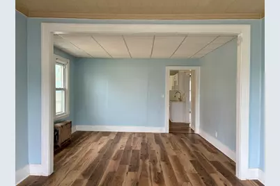 15 Groveland St #2nd fl, Springfield, MA 01108 - Photo 9