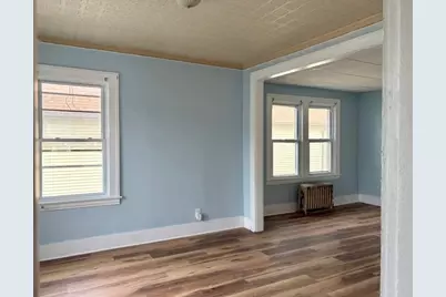 15 Groveland St #2nd fl, Springfield, MA 01108 - Photo 11
