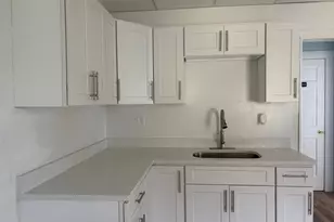 15 Groveland St, Springfield, MA 01108 - Photo 5