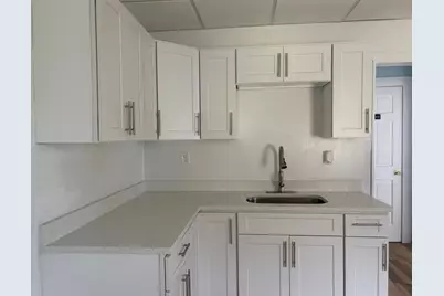 15 Groveland St #2nd fl, Springfield, MA 01108 - Photo 3