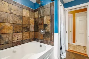 547 Elm St, Fitchburg, MA 01420 - Photo 15