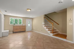 9 Abbot St, Westford, MA 01886 - Photo 5
