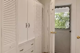 23 Mt Vernon St, Somerville, MA 02145 - Photo 17