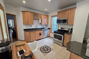 28 Bardwell St, Boston, MA 02130 - Photo 13