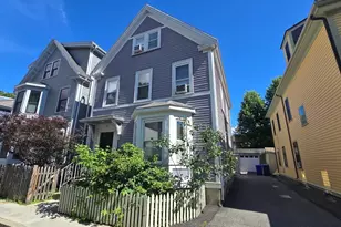 28 Bardwell St, Boston, MA 02130 - Photo 23