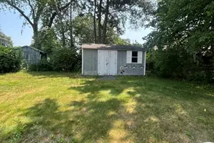 25 Amos Dr, Springfield, MA 01118 - Photo 7