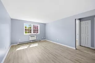 8 Maple Crest Cir, Holyoke, MA 01040 - Photo 15