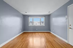 135 Vale St, Fall River, MA 02724 - Photo 11