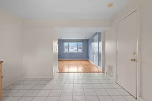 135 Vale St, Fall River, MA 02724 - Photo 9