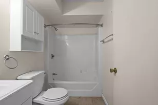 135 Vale St, Fall River, MA 02724 - Photo 17