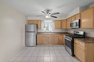 135 Vale St, Fall River, MA 02724 - Photo 3