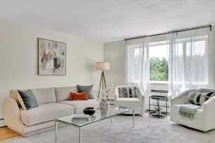 197 Kent St, Brookline, MA 02446 - Photo 3