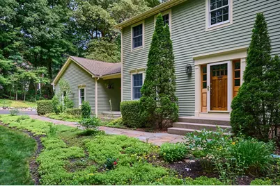 2 Eastwood Dr, Southampton, MA 01073 - Photo 35