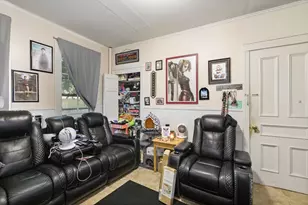 23 Poplar St, Danvers, MA 01923 - Photo 9