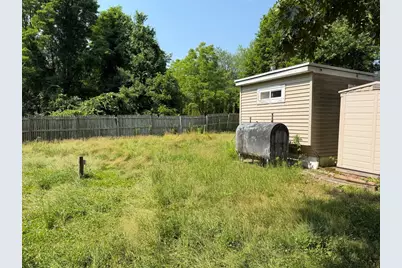 241 Osborne Rd, Ware, MA 01082 - Photo 3
