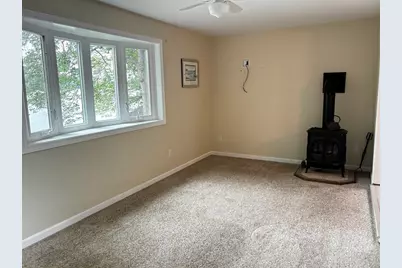 19 Wamsutta Ave, Halifax, MA 02338 - Photo 3