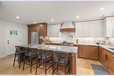 8 Bates Ct, Dedham, MA 02026 - Photo 11