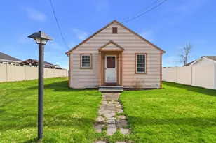 15 Shore Ave, Lakeville, MA 02347 - Photo 3