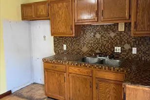 112 1/2 Ford, Brockton, MA 02301 - Photo 3