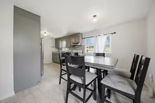631 E Merrimack St, Lowell, MA 01852 - Photo 17