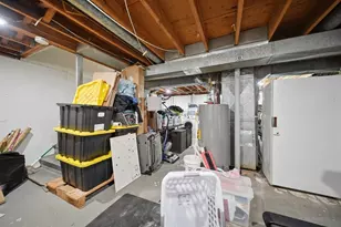 631 E Merrimack St, Lowell, MA 01852 - Photo 25