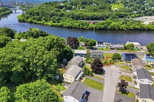 631 E Merrimack St, Lowell, MA 01852 - Photo 3