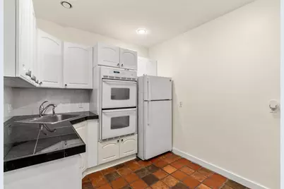 112 Pinckney Street #4, Boston, MA 02114 - Photo 11