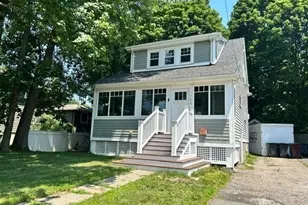 724 East St, Dedham, MA 02026 - Photo 3