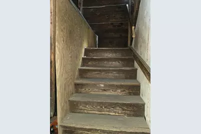 380 Fourth Street, Fall River, MA 02721 - Photo 9