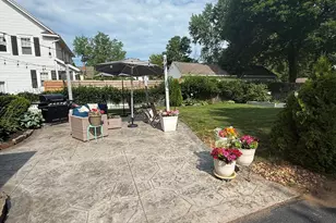 174 Hopkins Pl, Longmeadow, MA 01106 - Photo 3