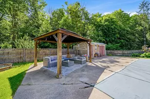 652 Old Post Rd, North Attleboro, MA 02760 - Photo 29