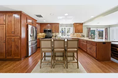652 Old Post Rd, North Attleboro, MA 02760 - Photo 3