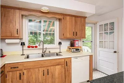 12 Brook Drive, Fairhaven, MA 02719 - Photo 9