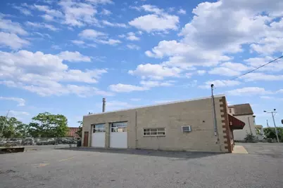 284 S Broadway, Lawrence, MA 01843 - Photo 3