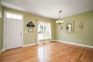 5 Red Bridge Ln, South Hadley, MA 01075 - Photo 5