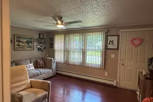 11 Butternut St, Springfield, MA 01128 - Photo 9