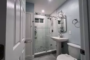 121 Highland Rd, Somerville, MA 02144 - Photo 11