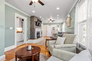 33 Hammond St, Leominster, MA 01453 - Photo 11