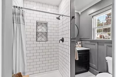 33 Hammond St, Leominster, MA 01453 - Photo 17