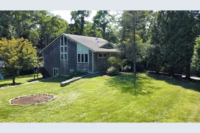 3 Nonquitt Ave, Dartmouth, MA 02748 - Photo 1
