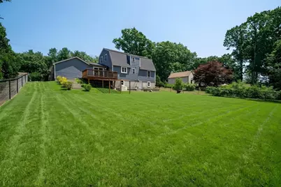 27 Sherwood Ave, Westfield, MA 01085 - Photo 3