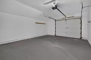 27 Sherwood Ave, Westfield, MA 01085 - Photo 27