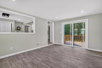 27 Sherwood Ave, Westfield, MA 01085 - Photo 7