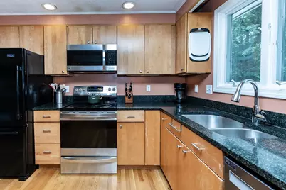 27 Hayes Ave, Beverly, MA 01915 - Photo 13