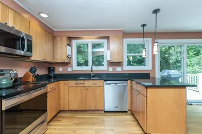 27 Hayes Ave, Beverly, MA 01915 - Photo 11
