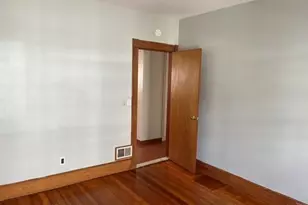 32 Hamilton, Somerville, MA 02144 - Photo 15