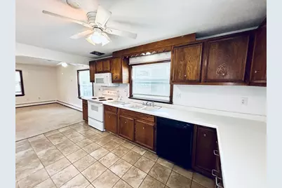 16 Indian Rock Drive #B, Saugus, MA 01906 - Photo 5